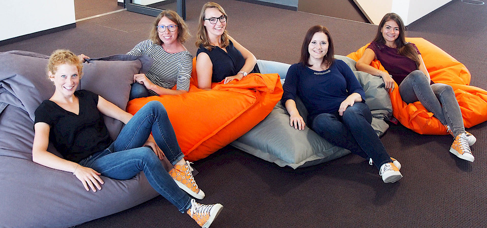 Teamfoto-Recruiter-Jobs-Alisha-Westbomke-Johanna-Pröhl-Hannah-Feuchtenberger-Tina-Fischler-Franziska-Guhr