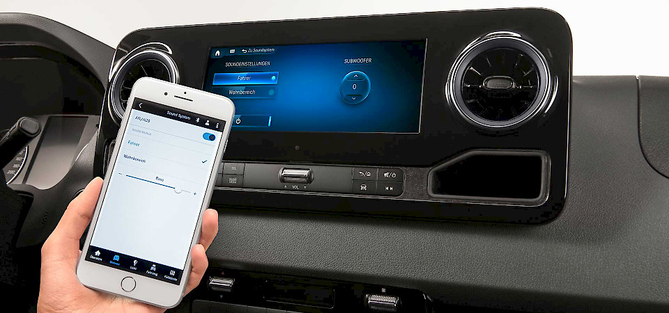 Mercedes-Benz Advanced Control iOS App von jambit